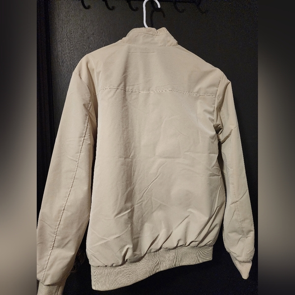 White jacket - Picture 3 of 4